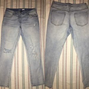 Distressed boyfriend jeans